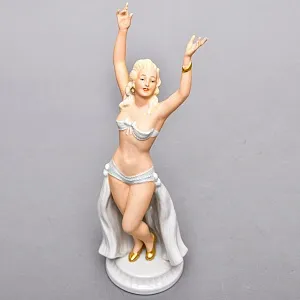 Коллекционная Фарфоровая статуэтка «Танцовщица с золотым браслетом», Schau Bach Kunst Германия.