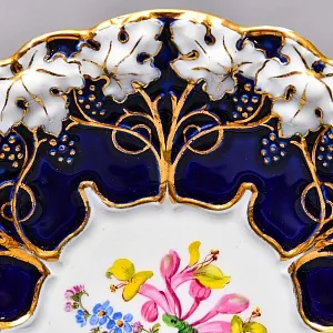 Антикварное Блюдо - Тарелка «Виноградная лоза», Фарфор MEISSEN Германия, 1924 - 1934 годы.  