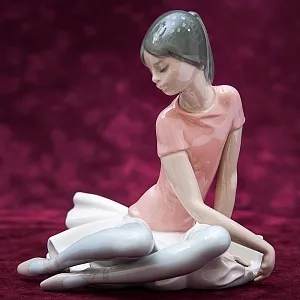 Коллекционная Фарфоровая статуэтка «Маленькая балерина в розовом» Lladro, Испания - 1978 год.