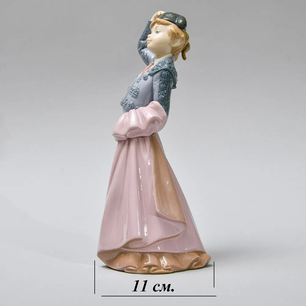 Коллекционная Фарфоровая Статуэтка «Маленький Матадор», Lladro Испания - 1980 год.