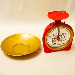 Редкость! Винтажные Бытовые Кухонные Весы «1 -е МАЯ» на 5 кг., Тюмень, СССР -1977 год.