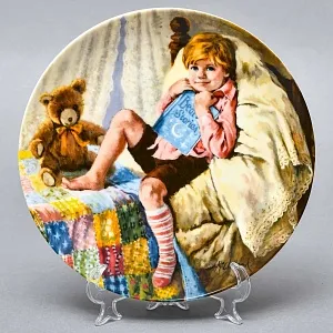 Коллекционная Фарфоровая Тарелка «Мальчик с книгой», RECO США -1984 год. 