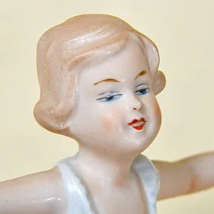 Коллекционная Фарфоровая статуэтка «Маленькая Танцовщица» ВАЛЕНДОРФ - WALLENDORF Германия.