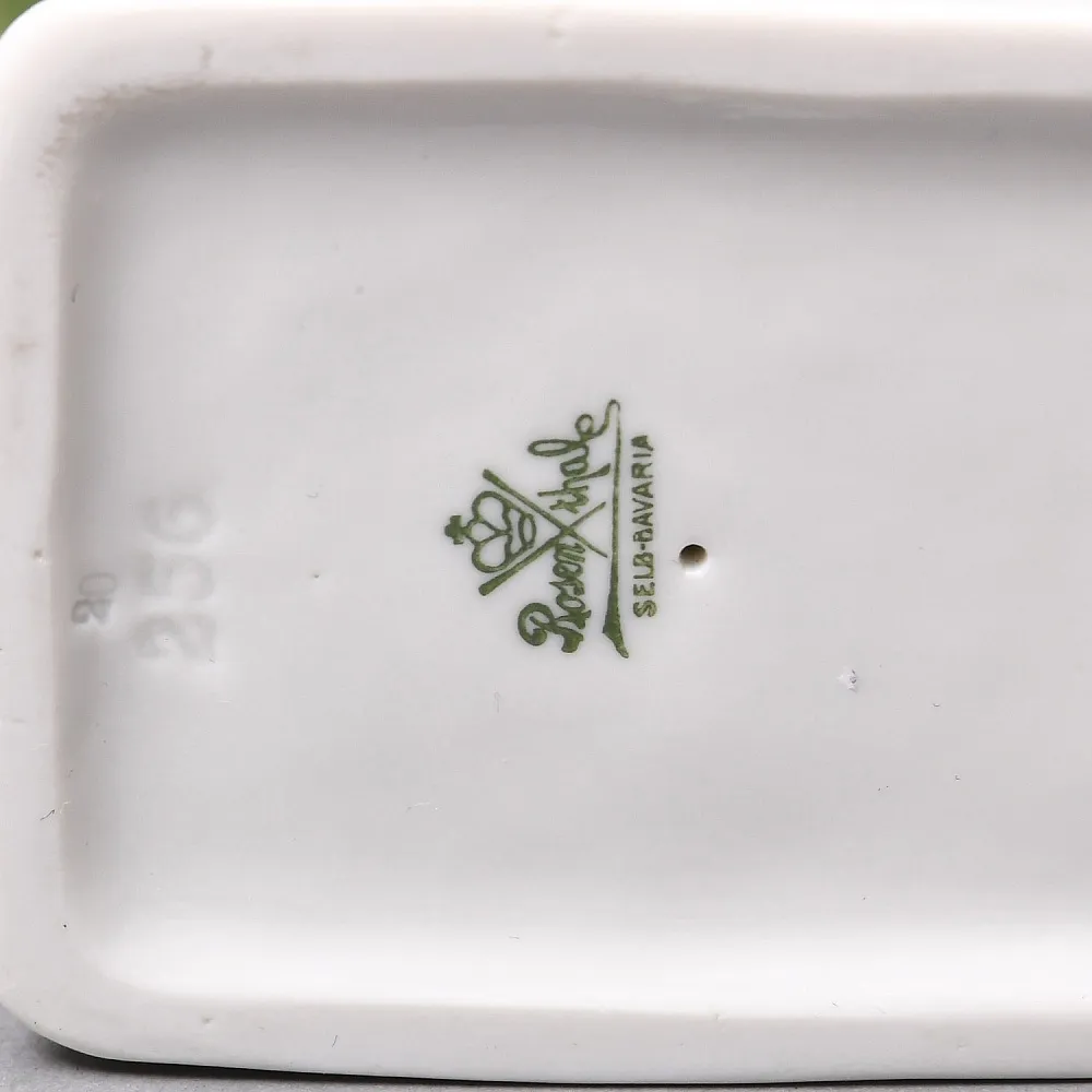  Антикварная Фарфоровая статуэтка «Девочка с утками», ROSENTHAL Германия, первая половина ХХ века.