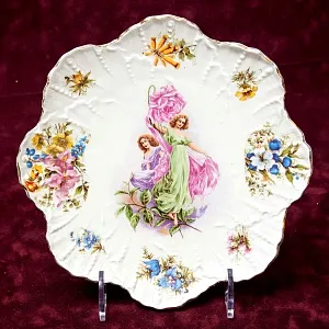 Редкость! Антикварная Фарфоровая Тарелка - Блюдо « Садовые Феи», Works Karlsbad, Австрия конец XIX - начало ХХ века.