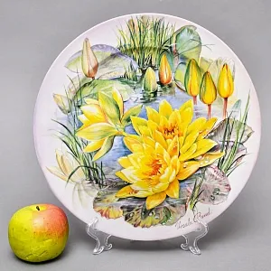 Авторская Фарфоровая Тарелка - Блюдо «Желтая кувшинка Шарлин Строун», Rosenthal Германия - 2001 год.