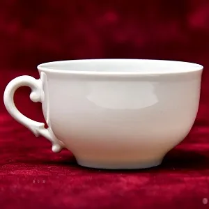 Антикварная Коллекционная Кофейная пара «ЛИЛИЯ», фарфор Nymphenburg, Германия.