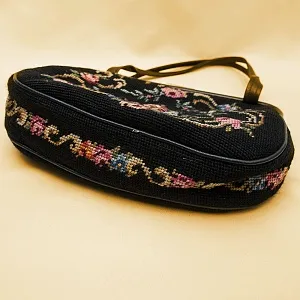 Винтажная Дамская Сумка из Тёмного Гобелена Западной Германии 60 -е годы ХХ века.