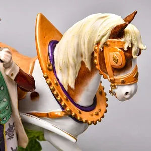 Большая Фарфоровая статуэтка «Дама в паланкине и Цветочница», Scheibe-Alsbach Германия, середина ХХ века.