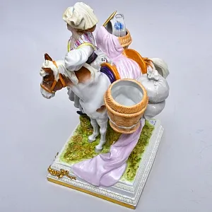 Большая Фарфоровая Статуэтка «Влюбленная молочница», Scheibe-Alsbach Германия, середина ХХ в.