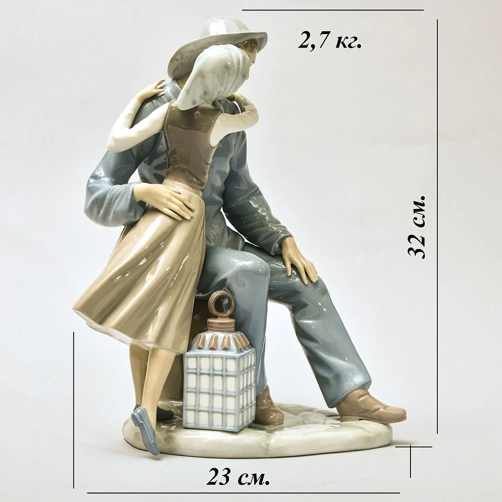 Редкость!!! Коллекционная Фарфоровая Статуэтка «ПОЦЕЛУЙ», Lladro Испания -1974 год.