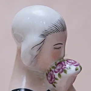 Шкатулка Статуэтка «Девушка с букетом» AРТ ДЕКО ROBJ, ФРАНЦИЯ 1920