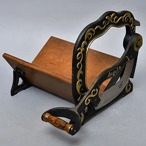 Старинная Чугунная Ручная Хлеборезка - Слайсер - Нож, ANGELA Германия.