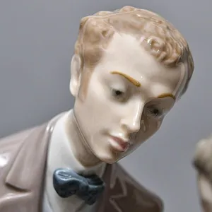 Большая Фарфоровая статуэтка «Давай поженимся или Предложение», Lladro Испания, 1987 - 1994 годы. 