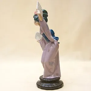 Коллекционная Фарфоровая статуэтка «Гейша с веерами» Н - 29 см. Lladro, Испания - 1978 год.