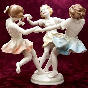 Фарфоровая Статуэтка «Майский Танец», Hutschenreuther, Германия -1955-1968 годы.