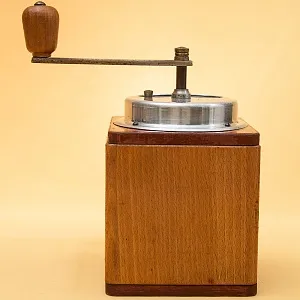 Коллекционная Ручная Механическая Кофемолка ROCK HARD, США - середина ХХвека.