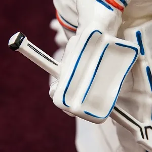 Коллекционная Фарфоровая Статуэтка «Вратарь - Хоккей - Спорт» Россия.