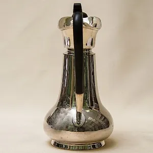 Винтажный Металлический Кофейник - Кувшин на 0,8 литра. Silverplate, SHEFFIELD Англия 50-е годы ХХ века.