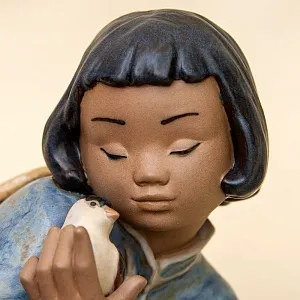 Коллекционная Фарфоровая статуэтка «Девочка с воробьем» серия Грес Lladro, Испания - 1991 год.