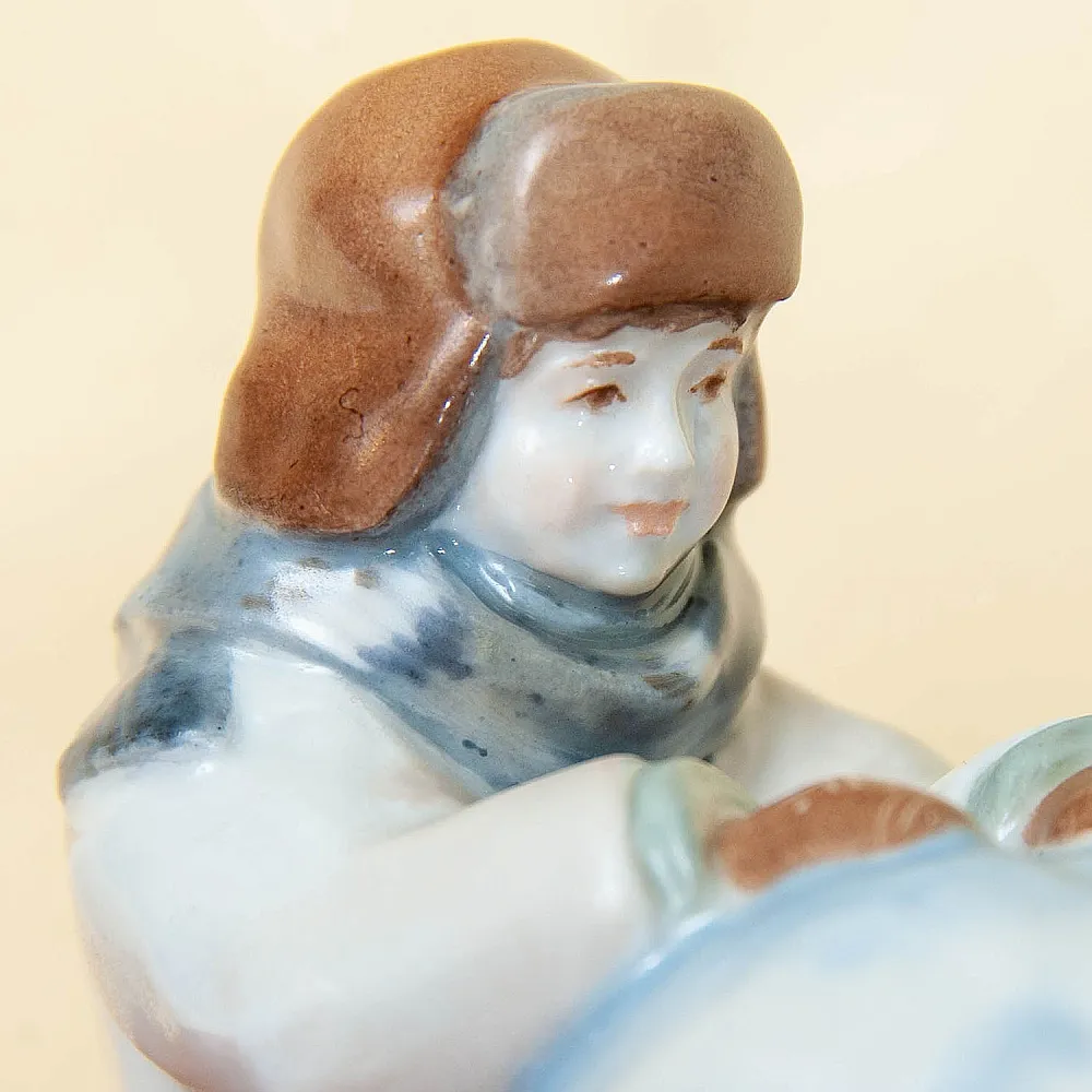 Авторская Коллекционная Фарфоровая Статуэтка «Снежный Ком», Дулёво Россия.