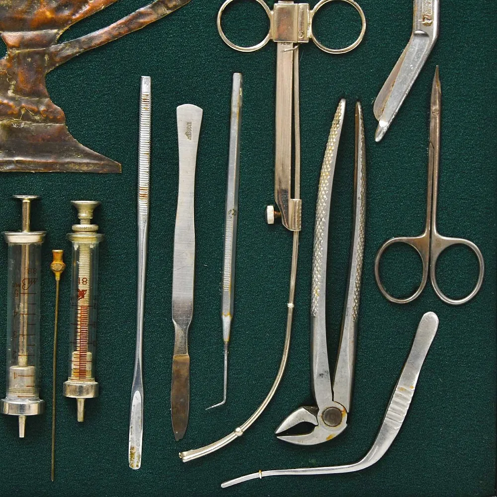 Коллекционное Настенное Панно - Картина «Медицина», СССР -40гг. ХХ века.