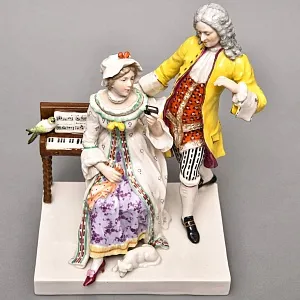 Антикварная Фарфоровая статуэтка «Галантная сцена у клавесина», Ernst Bohne Sohne Германия, 1901 - 1920 годы. 