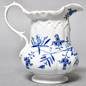 Фарфоровый молочник - сливочник на ножках «Луковый узор», MEISSEN Германия - 1992 год.