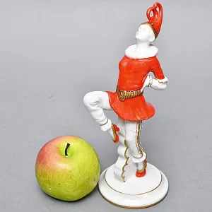 Редкая! Коллекционная Фарфоровая статуэтка «КАРНАВАЛ», GOEBEL Германия - 1986 год.