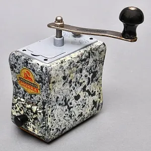 Редкость! Узкая Ручная Механическая Кофемолка «Мокка» Zassenhaus Германия.