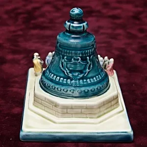 Миниатюрная Фаянсовая Композиции - Статуэтка «Царь-Колокол» СССР ЗиК Конаково -60 гг. 