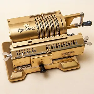 «Золотой Калькулятор» - Арифмометр - Механическая Счётная Машинка «ФЕЛИКС» СССР.