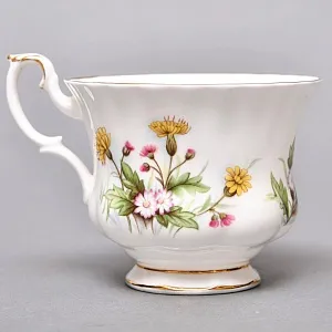 Коллекционная Фарфоровая Чайная пара «Луговые цветы», ROYAL ALBERT Англия.