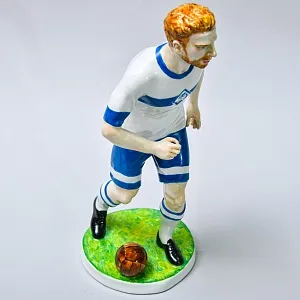 Большая Коллекционная Авторская Статуэтка «Футболист ДИНАМО», фарфор, Россия -1993 год.