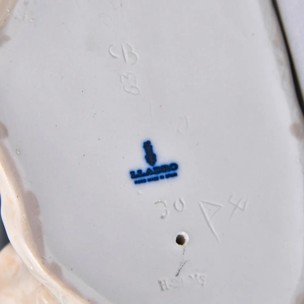 Коллекционная Фарфоровая статуэтка «Мальчик с собакой. Юный пастух», Lladro Испания.