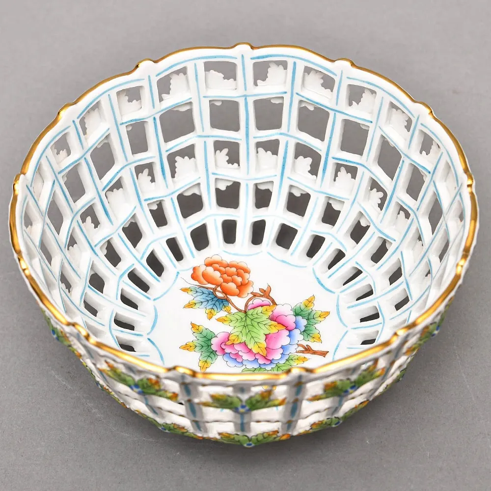 Фарфоровая Сухарница - Конфетница «Королева Виктория», HEREND Венгрия, вторая половина ХХ века.