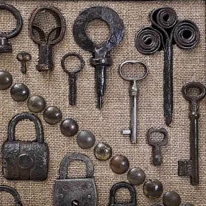 Коллекционное Панно - Картина «Антикварная Бытовая утварь - Замки - Ключи», Россия XIX век. 