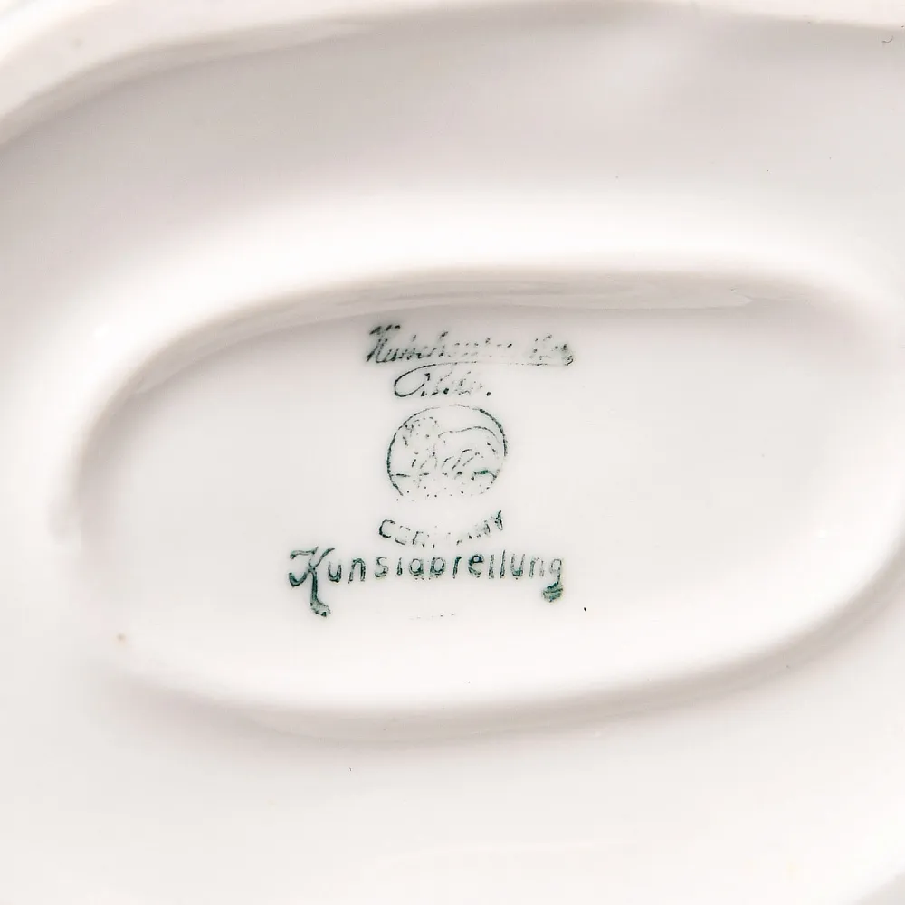 Коллекционная Фарфоровая статуэтка «Девочка и кролик», Hutschenreuther Германия,1955 - 1968 годы.