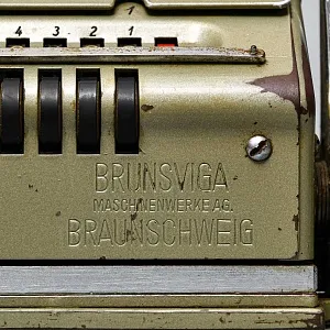 Редкость! Механический Калькулятор - Арифмометр - Счётная Машинка «BRUNSVIGA», Германия -1934 год.