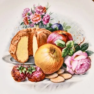 Десертный Набор из 4-х Фарфоровых Тарелок «Изысканные угощения и попугай» Fraureuth Германия, 1910 - 1926 гг.