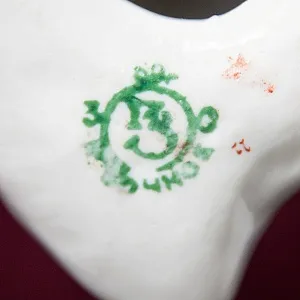 Статуэтка - Фарфоровая Статуэтка «Мальчик с Сандалией» СССР, Песочное -1960 год.