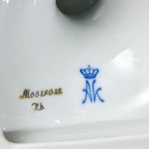 Коллекционная Ваза «Мускусная Роза», KAISER Porzellan, Германия, 1967 - 1970 годы.