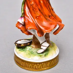 Коллекционная Фарфоровая Статуэтка «Девочка - танцовщица в оранжевом шарфике», VOLKSTEDT Германия -50 гг.