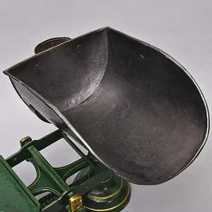 Большие Антикварные Чугунные Кухонные Весы с чашкой для сыпучих продуктов, Англия начало ХХ века.