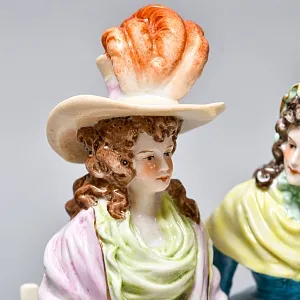 Антикварная Статуэтка «Неожиданное Угощение», Фарфор, Dressel & Kister Passau Германия, 1907 - 1922 гг. 