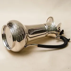 Винтажный Металлический Кофейник - Кувшин на 0,8 литра. Silverplate, SHEFFIELD Англия 50-е годы ХХ века.