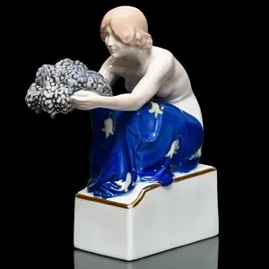 Антикварная Фарфоровая статуэтка «Девушка с виноградом», ROSENTHAL Германия, 1923 - 1933 годы. 