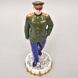 Коллекционная Авторская Статуэтка «Комиссар Государственной Безопасности СССР - Берия Л.П.», фарфор, Россия. 