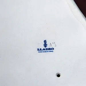 Коллекционная Фарфоровая статуэтка «Мальчик с птицей», Lladro Испания - 1970 год.