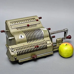 Редкость! Механический Калькулятор - Арифмометр - Счётная Машинка «BRUNSVIGA», Германия -1934 год.